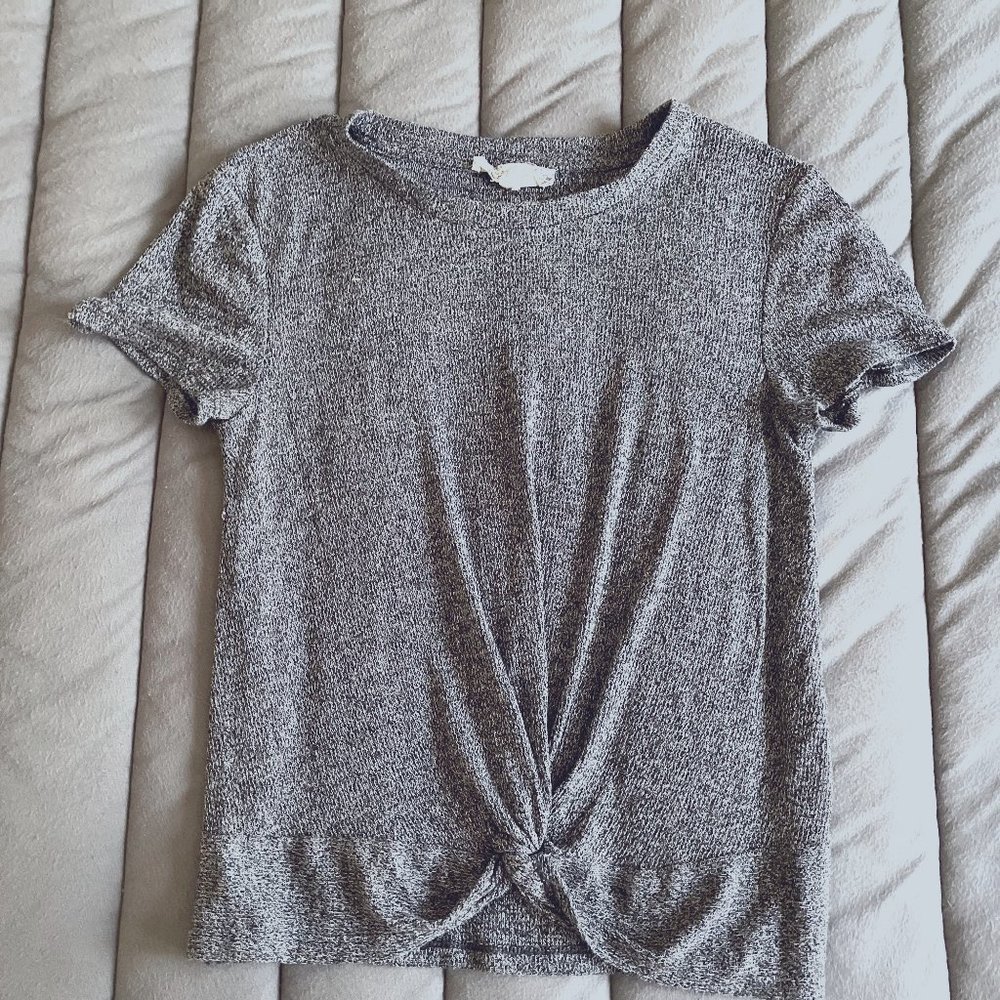 Tie Knot Short Sleeve Shirt